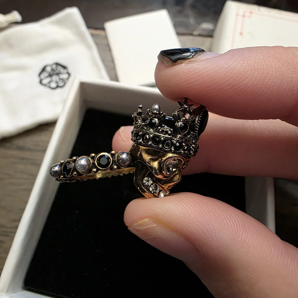 Rare Alexander McQueen Gold Skull Ring - Picture 4 of 10